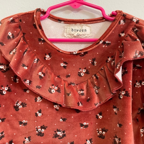 Two girl’s sets for the cold size 4 t - Picture 14 of 15